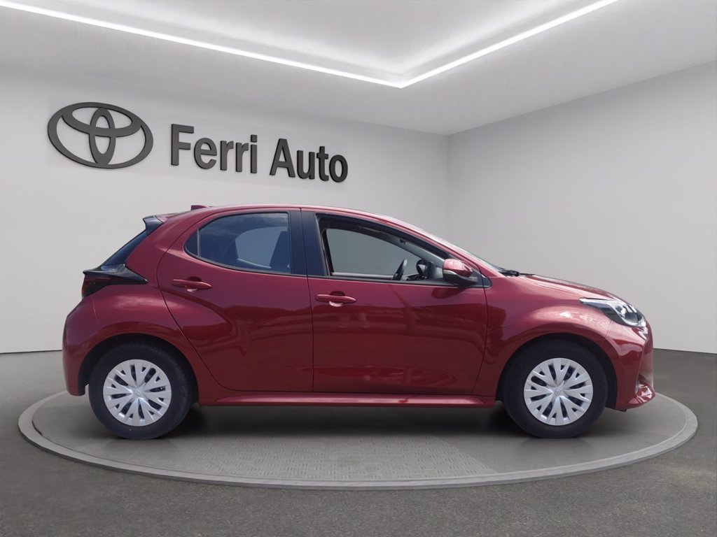 TOYOTA Yaris 1.0 active