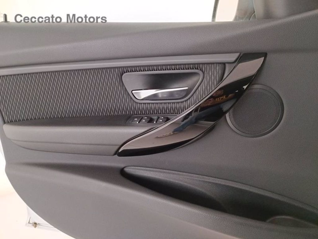 BMW 316d touring business advantage auto