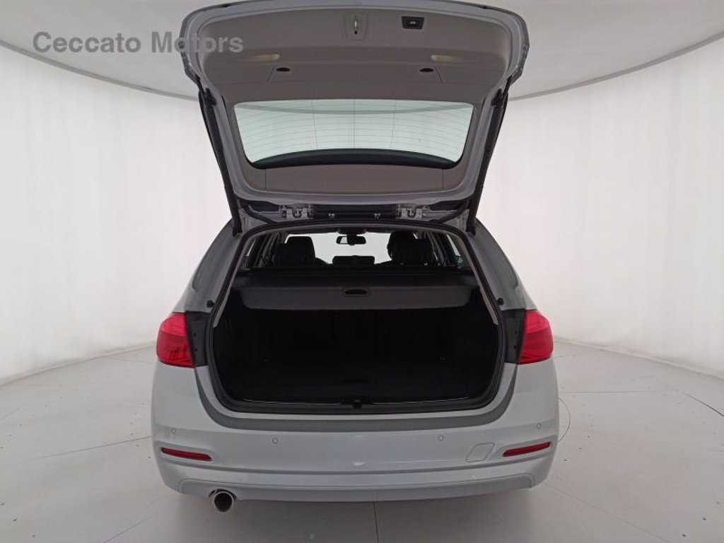 BMW 316d touring business advantage auto
