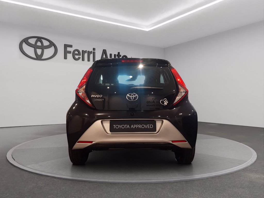 TOYOTA Aygo 5p 1.0 x-play 72cv