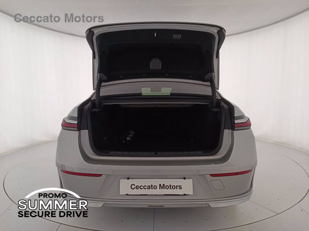 BMW I7 xdrive60