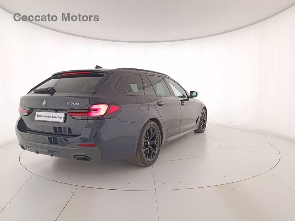 BMW 530d touring mhev 48v xdrive msport auto