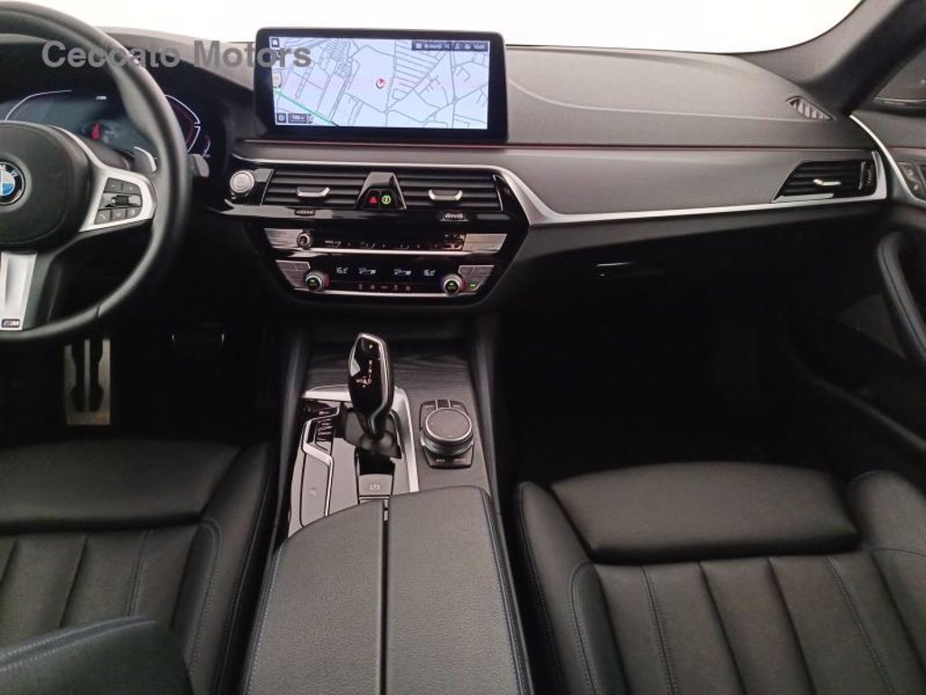 BMW 530d touring mhev 48v xdrive msport auto