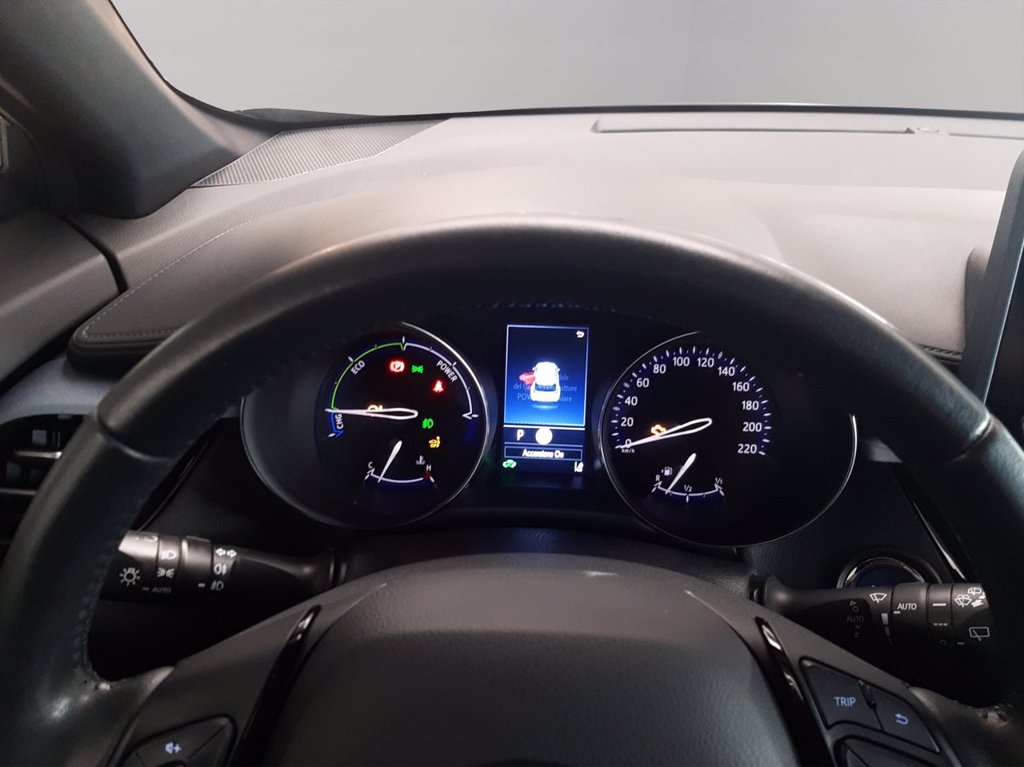 TOYOTA C-hr 1.8h trend e-cvt