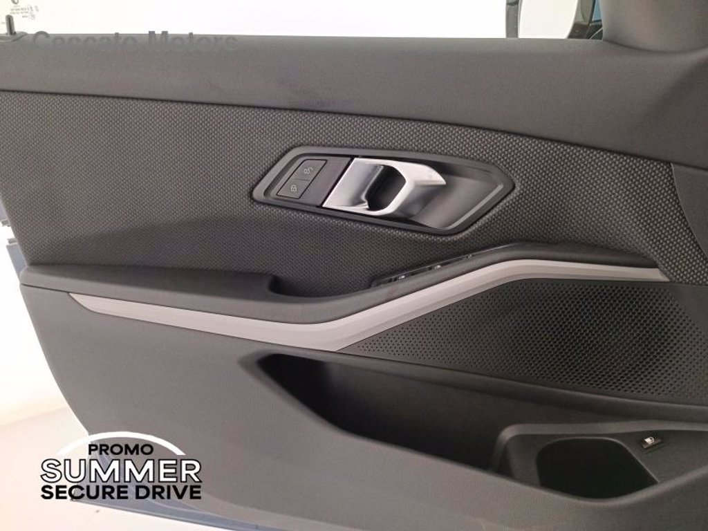 BMW 320e auto