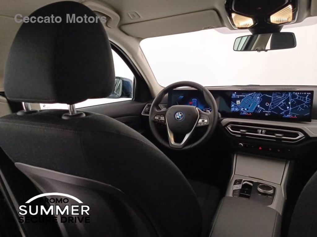 BMW 320e auto