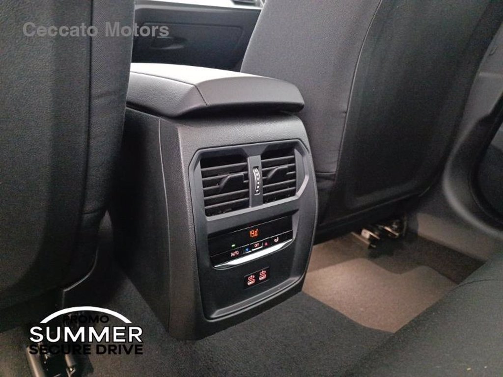 BMW 320e auto
