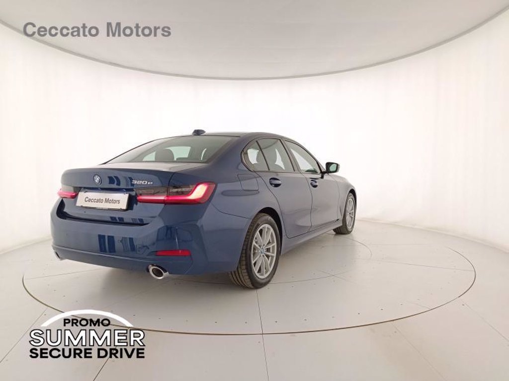 BMW 320e auto