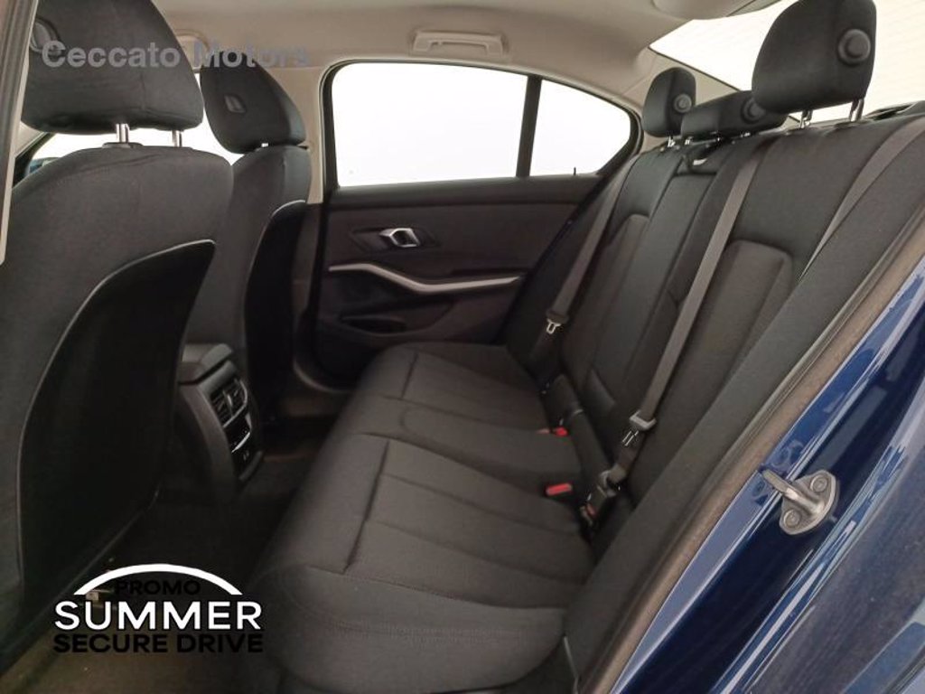 BMW 320e auto