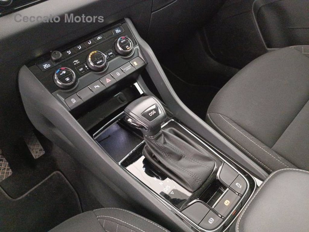 SKODA Karoq 1.6 tdi scr executive dsg