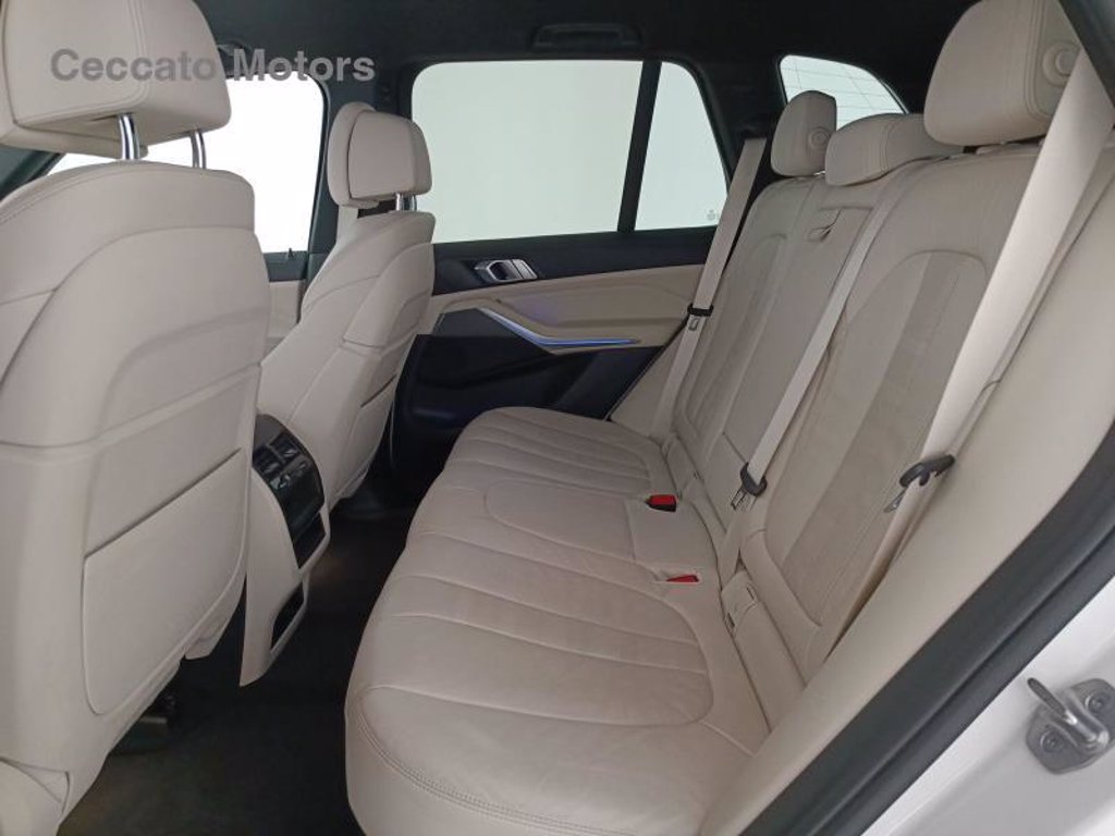 BMW X5 xdrive30d mhev 48v xline auto