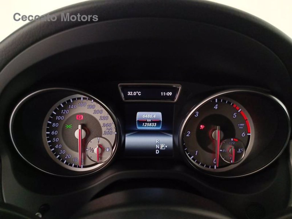 MERCEDES Gla 200 d (cdi) premium 4matic auto