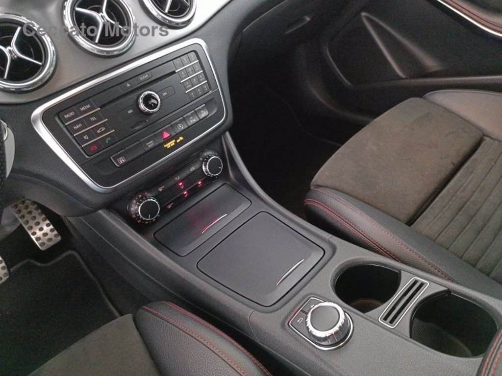 MERCEDES Gla 200 d (cdi) premium 4matic auto
