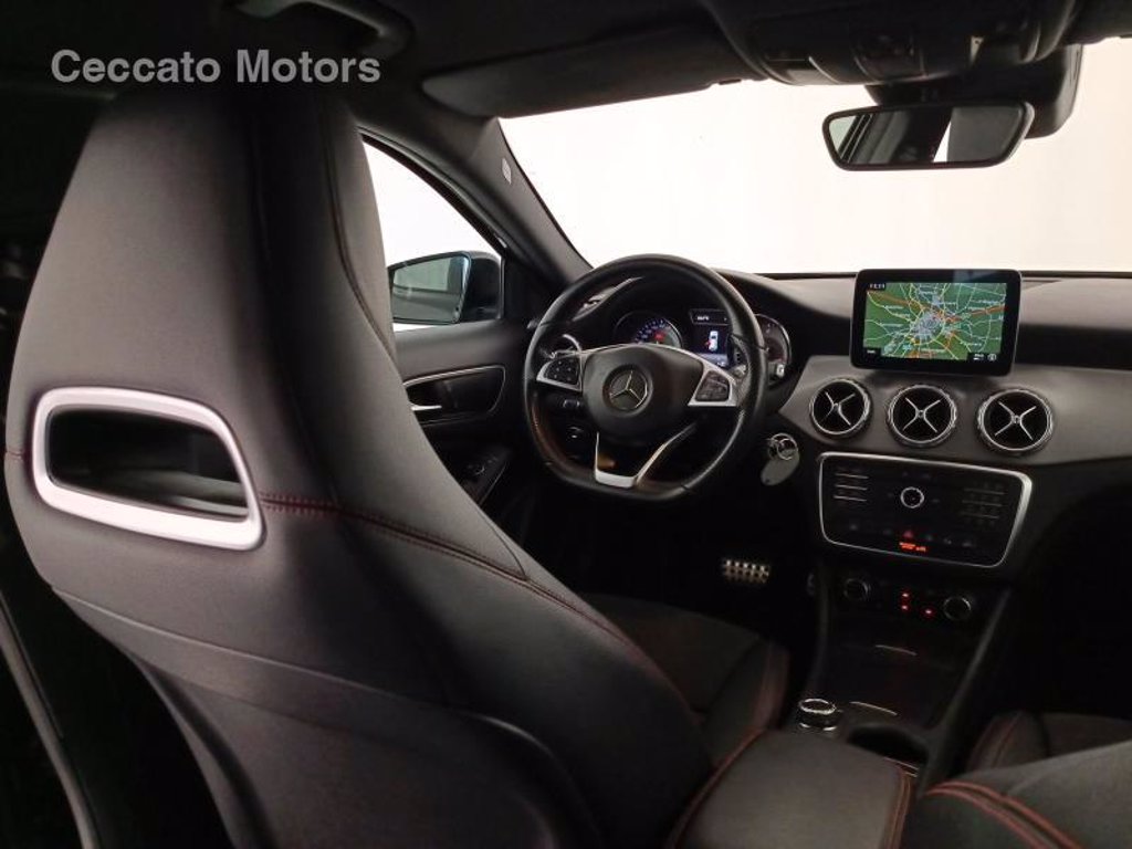 MERCEDES Gla 200 d (cdi) premium 4matic auto