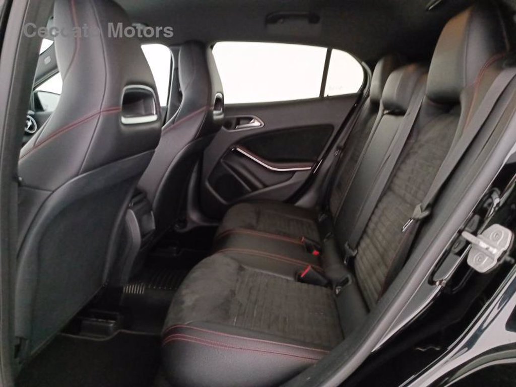MERCEDES Gla 200 d (cdi) premium 4matic auto