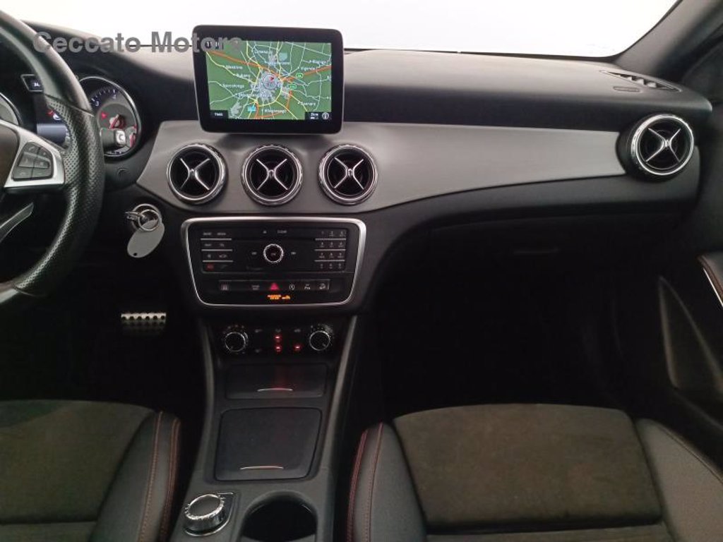 MERCEDES Gla 200 d (cdi) premium 4matic auto