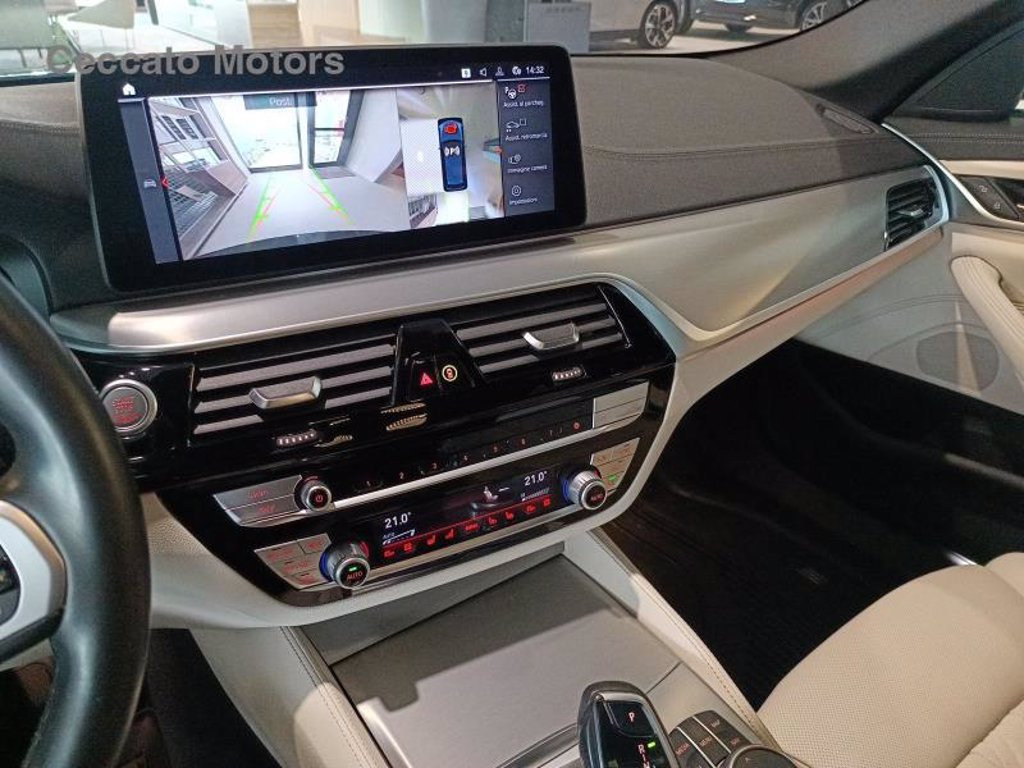 BMW 530d touring mhev 48v xdrive msport auto