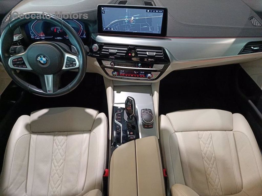 BMW 530d touring mhev 48v xdrive msport auto