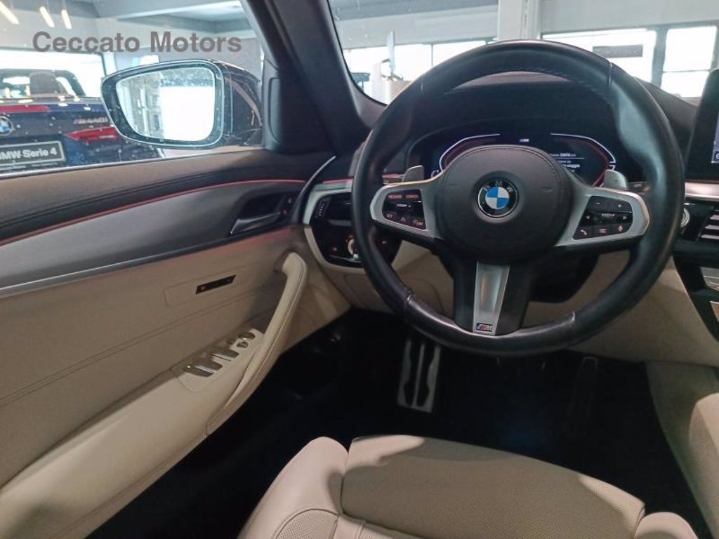 BMW 530d touring mhev 48v xdrive msport auto