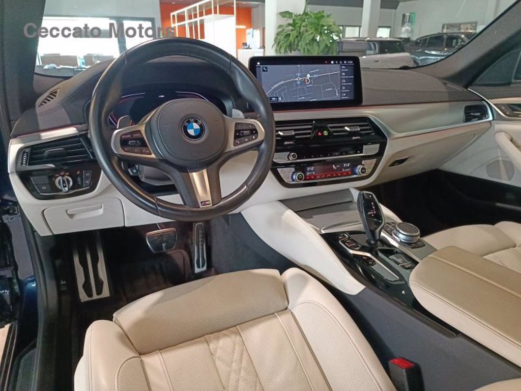 BMW 530d touring mhev 48v xdrive msport auto