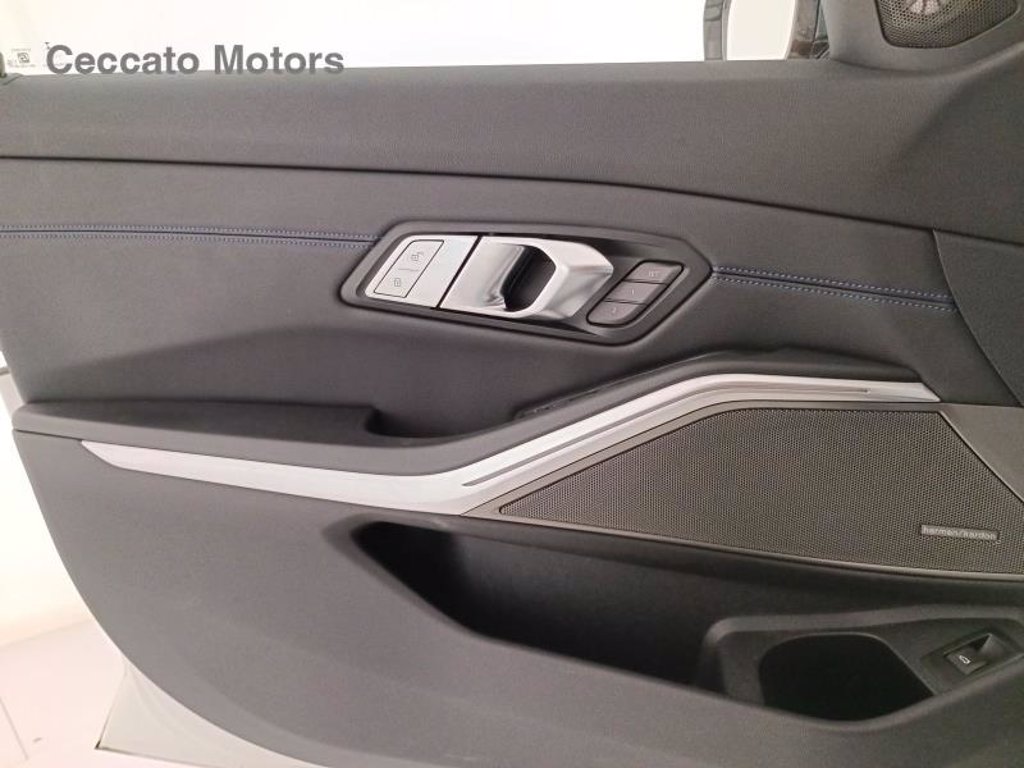 BMW M340d touring mhev 48v xdrive auto