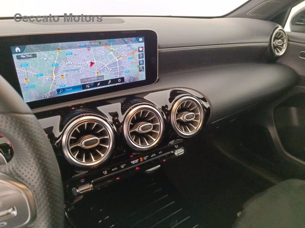 MERCEDES A 220 premium auto