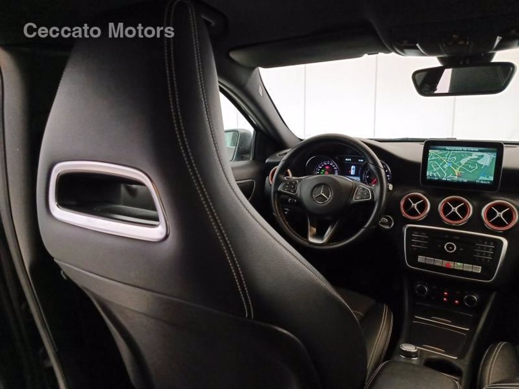 MERCEDES A 180 d premium auto my16