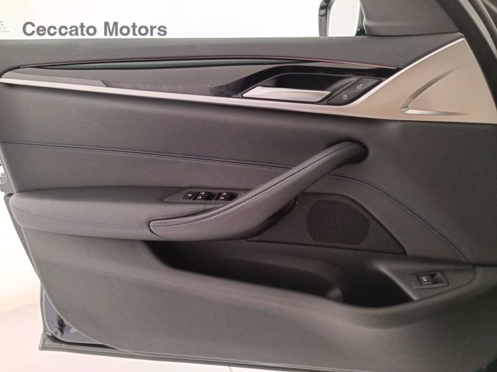 BMW 520d touring mhev 48v msport auto