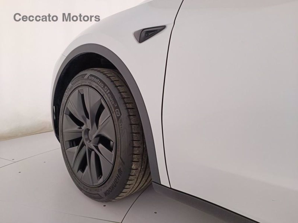 TESLA Model y single motor rwd