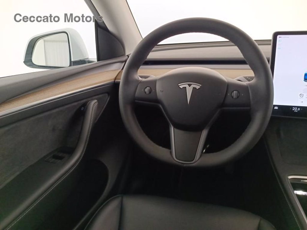 TESLA Model y single motor rwd