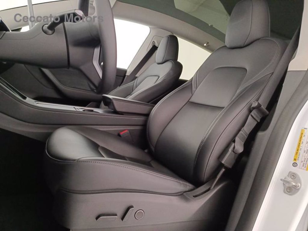 TESLA Model y single motor rwd
