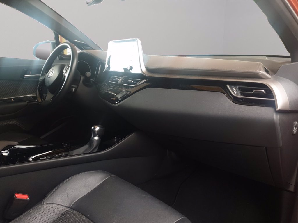 TOYOTA C-hr 2.0h premiere e-cvt