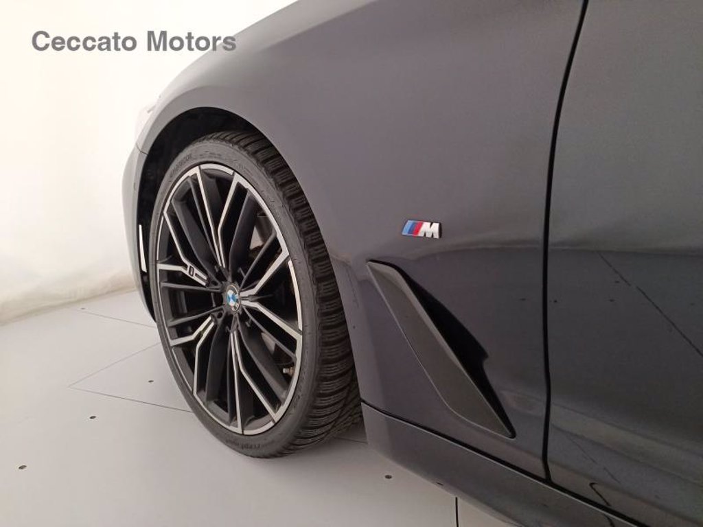 BMW 520d touring mhev 48v xdrive msport auto