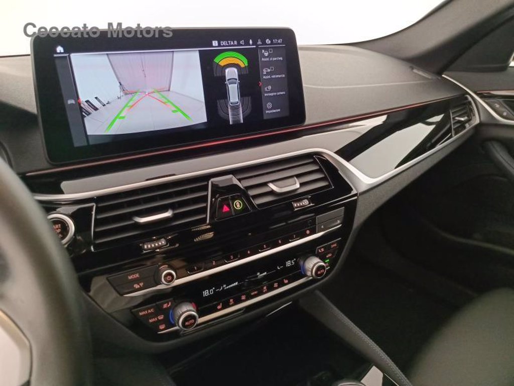 BMW 520d touring mhev 48v xdrive msport auto
