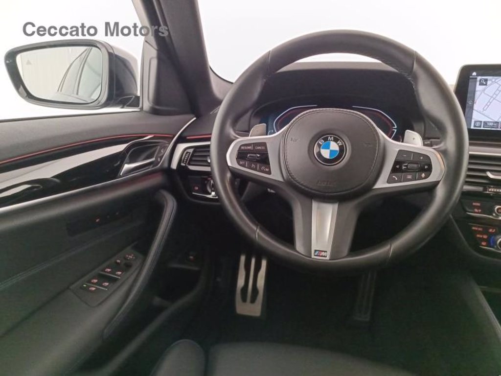 BMW 520d touring mhev 48v xdrive msport auto
