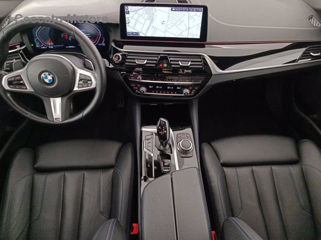 BMW 520d touring mhev 48v xdrive msport auto