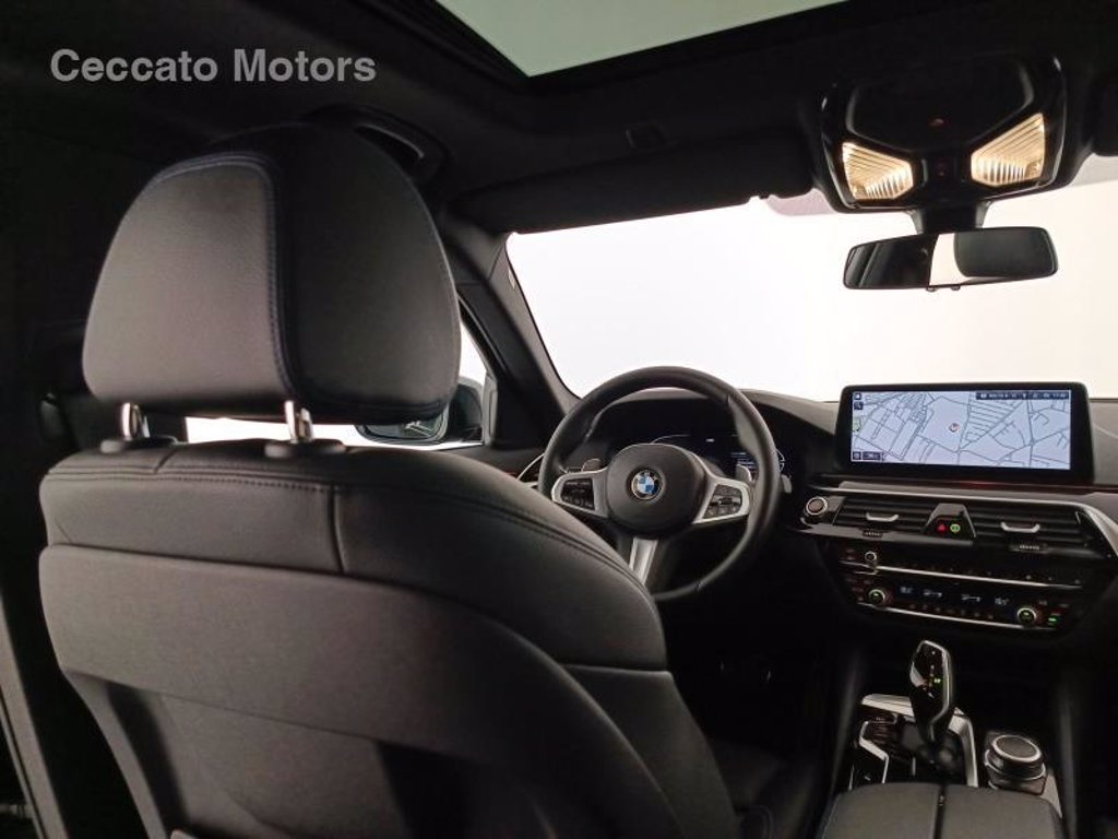 BMW 520d touring mhev 48v xdrive msport auto