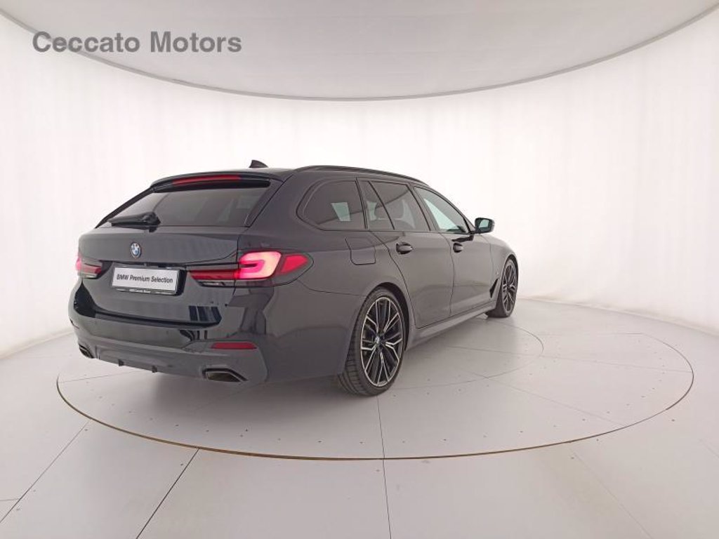 BMW 520d touring mhev 48v xdrive msport auto