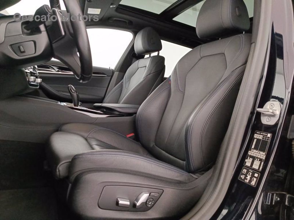 BMW 520d touring mhev 48v xdrive msport auto
