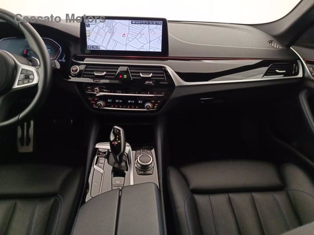 BMW 520d touring mhev 48v xdrive msport auto
