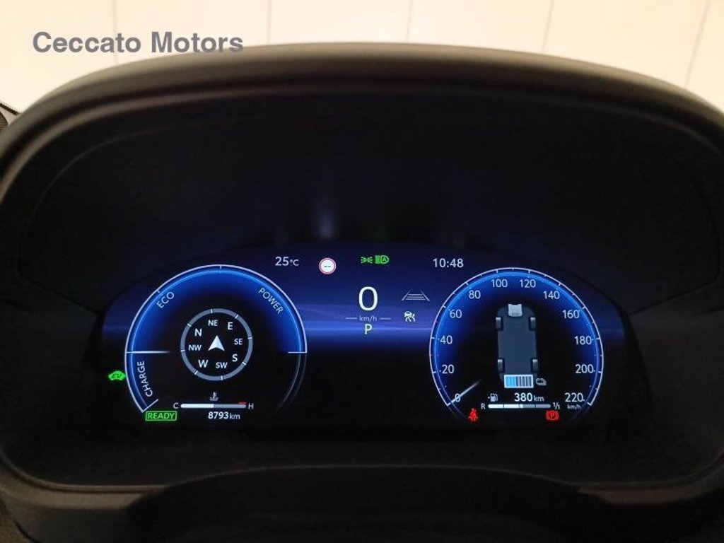 TOYOTA Yaris 1.5h 130 lounge