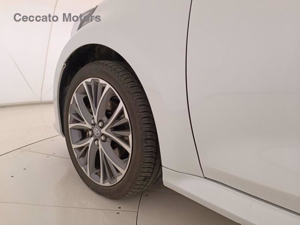 TOYOTA Yaris 1.5h 130 lounge