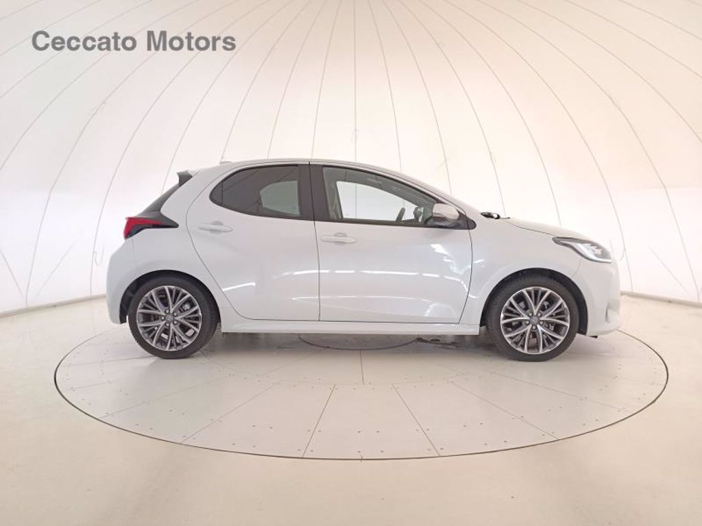 TOYOTA Yaris 1.5h 130 lounge