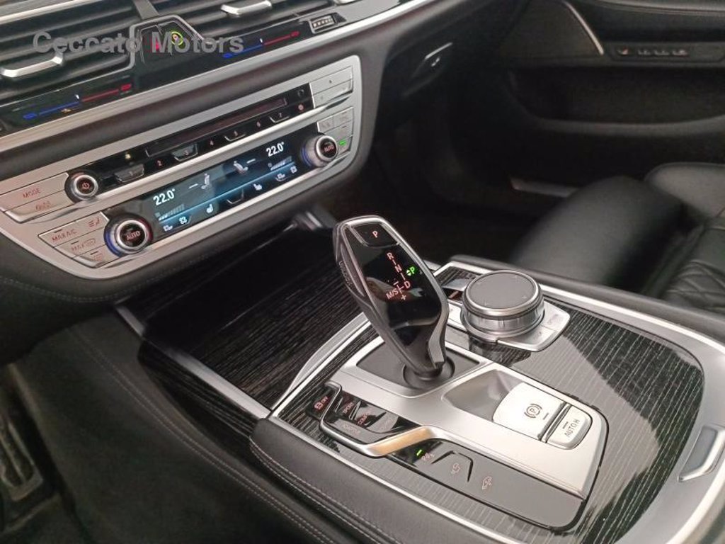 BMW 740d mhev 48v msport xdrive auto