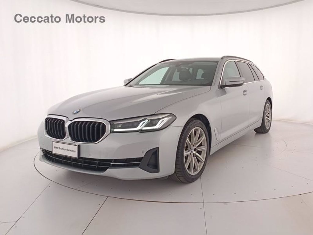 BMW 520d touring mhev 48v xdrive business auto