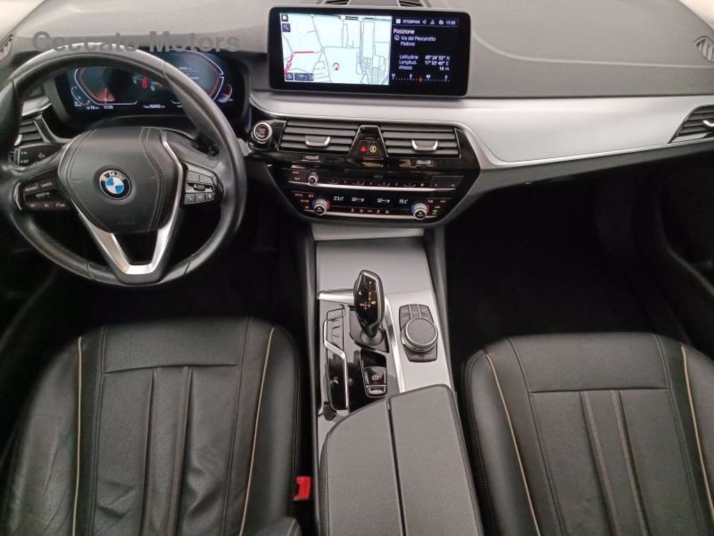 BMW 520d touring mhev 48v xdrive business auto