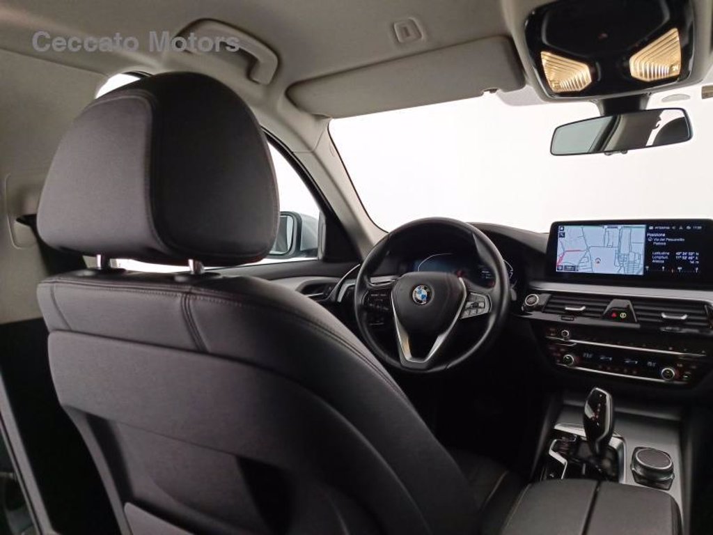BMW 520d touring mhev 48v xdrive business auto