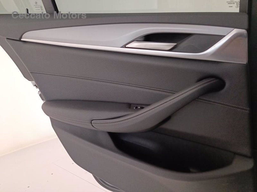 BMW 520d touring mhev 48v xdrive business auto