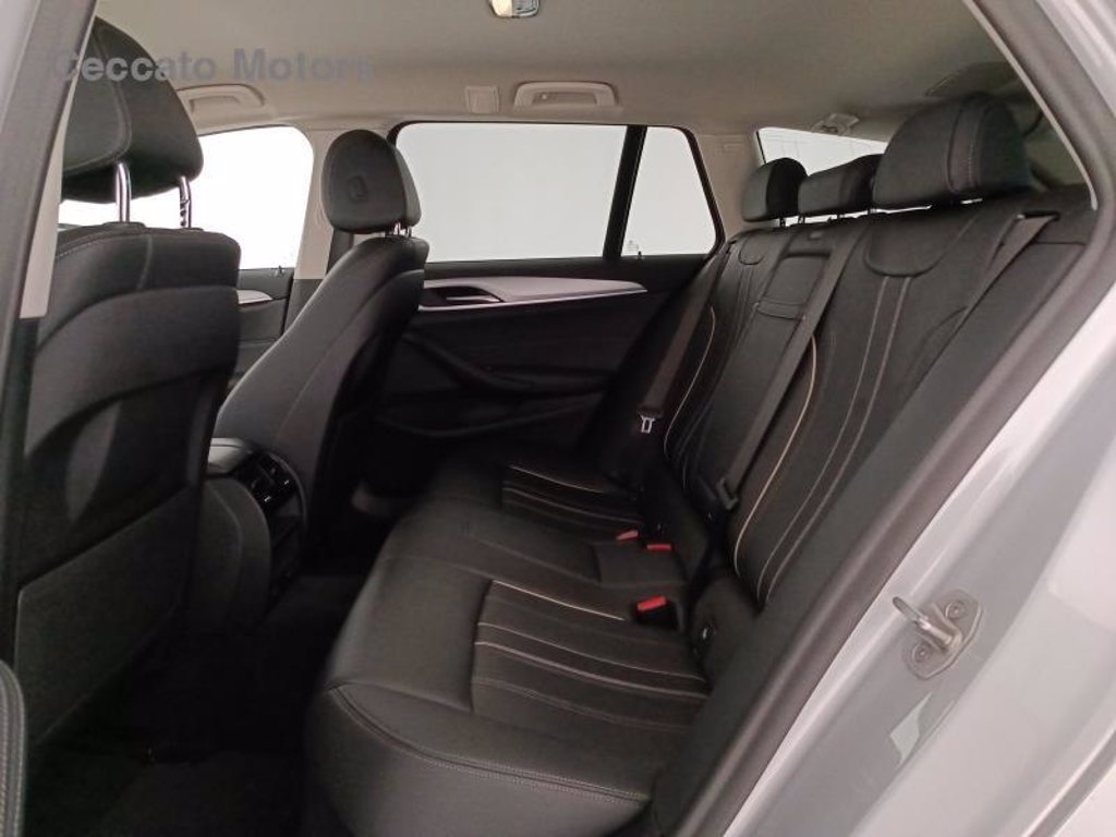 BMW 520d touring mhev 48v xdrive business auto