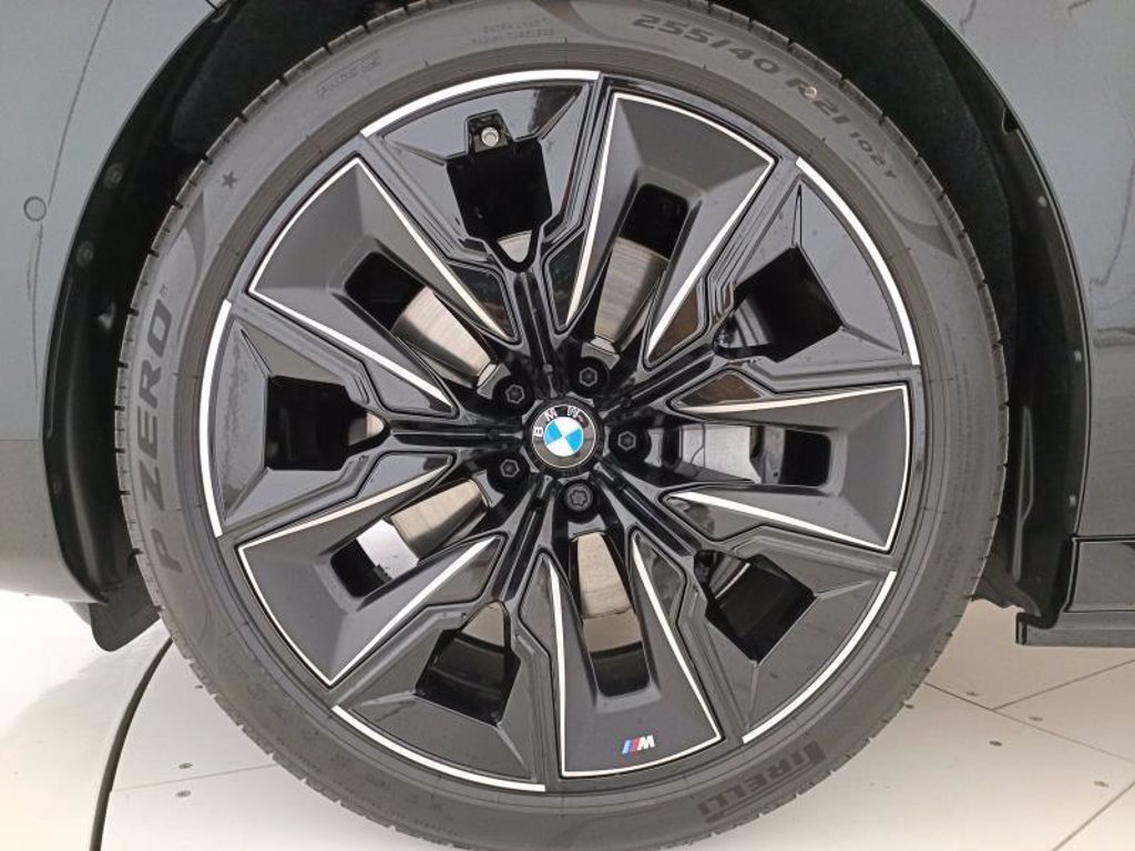 BMW I7 xdrive60 msport